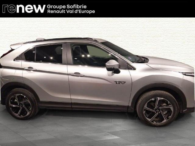 Mitsubishi Eclipse Cross image 2