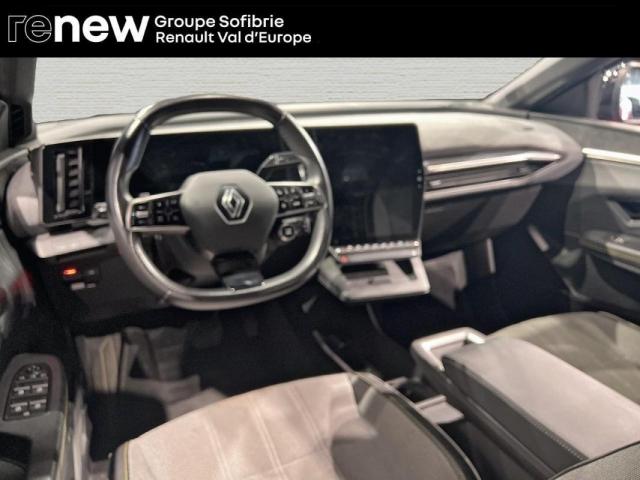 Renault Mégane E-Tech image 1