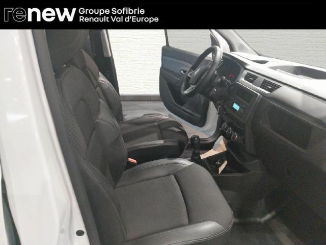 Renault Express Van image 9