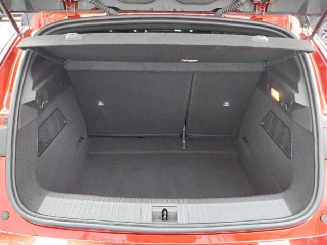 Renault Mégane E-Tech image 1