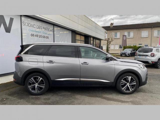Peugeot 5008 image 8