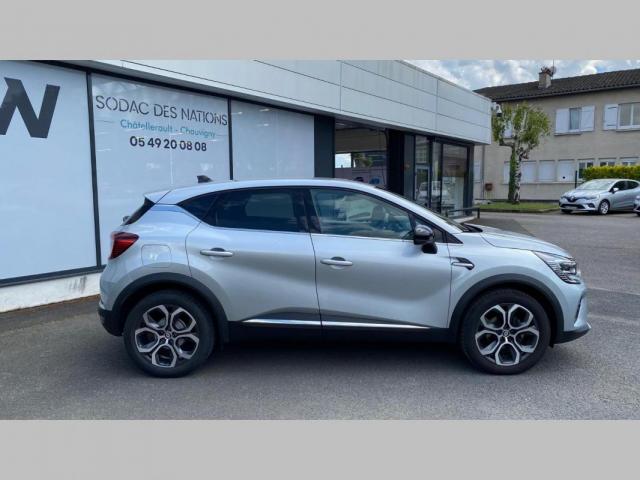 Renault Captur image 2