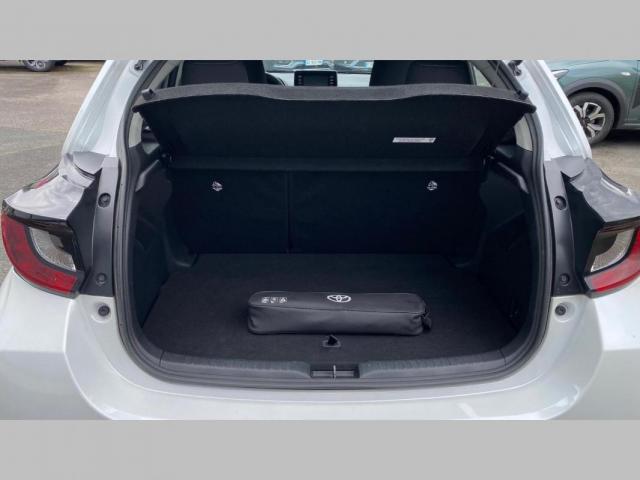 Toyota Yaris image 9