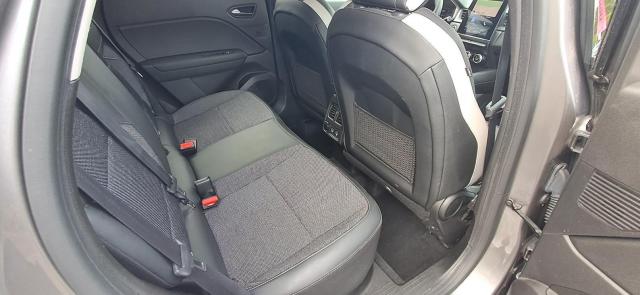 Renault Captur image 2