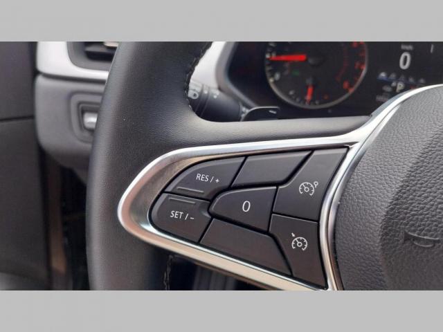 Renault Captur image 1