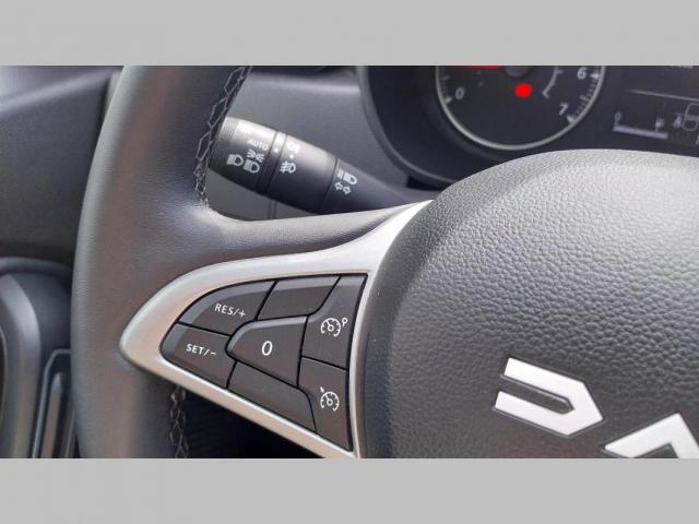 Dacia Duster image 9