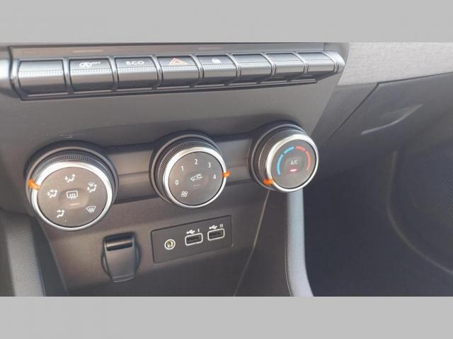 Renault Clio image 9