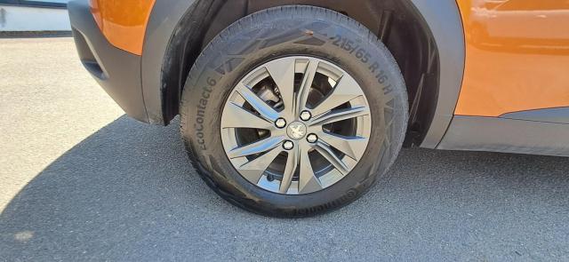 Peugeot 2008 image 2