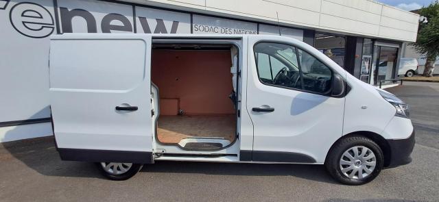Renault Trafic image 2