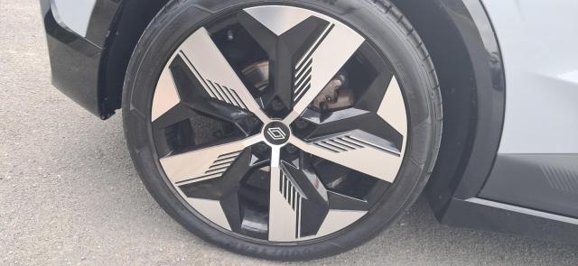 Renault Mégane E-Tech image 4