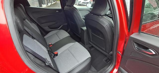 Renault Clio image 9