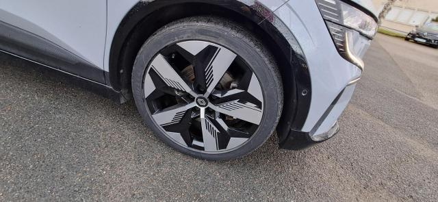 Renault Mégane E-Tech image 8