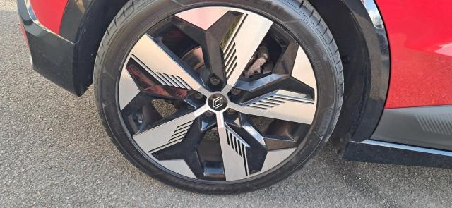 Renault Mégane E-Tech image 1