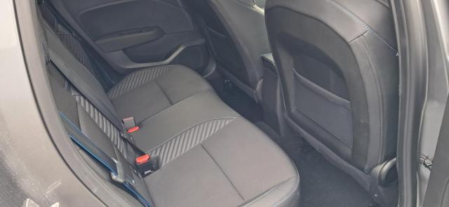 Renault Clio image 2