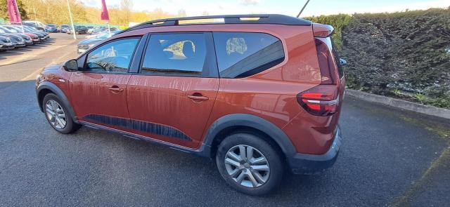 Dacia Jogger image 1