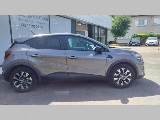 Renault Captur image 2