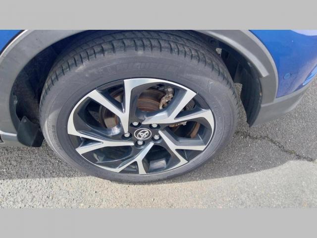 Toyota C-Hr image 3