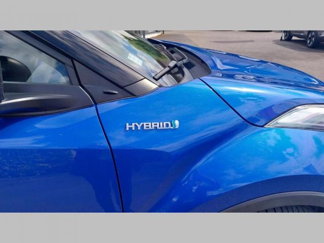 Toyota C-Hr image 7