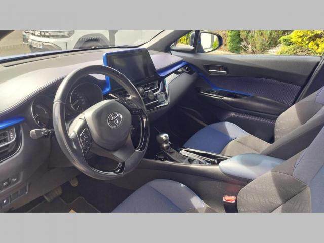 Toyota C-Hr image 8