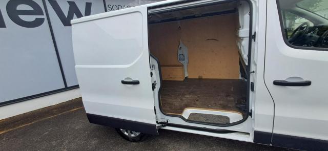 Renault Trafic image 9