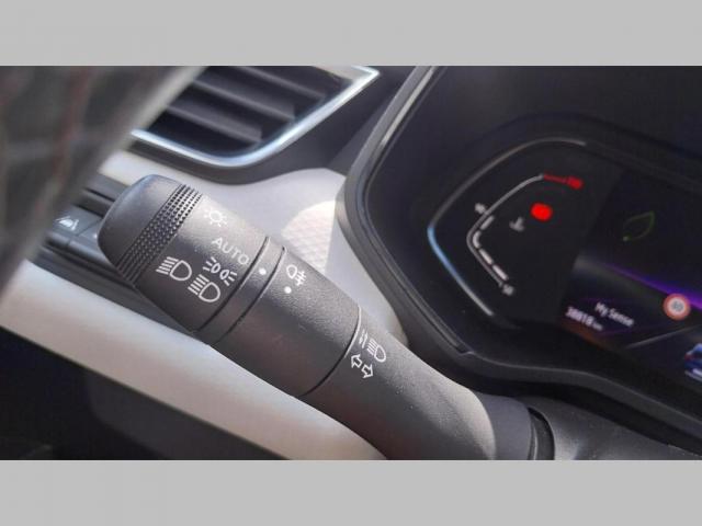 Renault Clio image 9