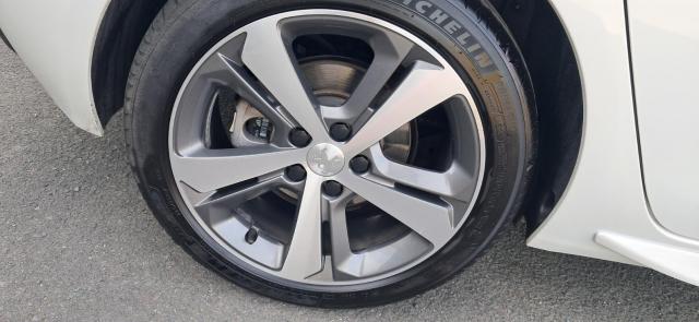 Peugeot 308 image 6