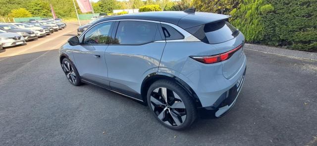 Renault Mégane E-Tech image 6