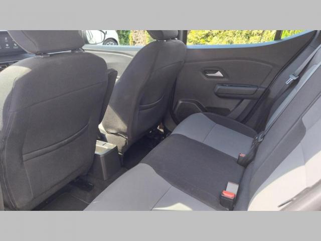 Dacia Sandero image 2