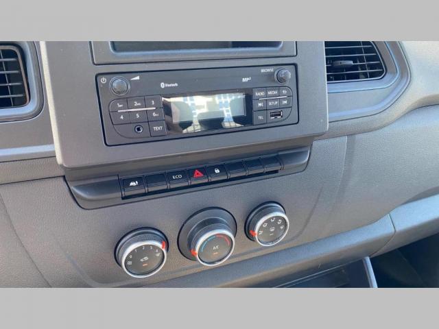 Renault Master image 4