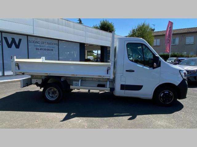 Renault Master image 2