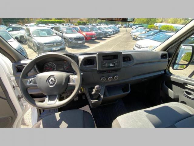 Renault Master image 1