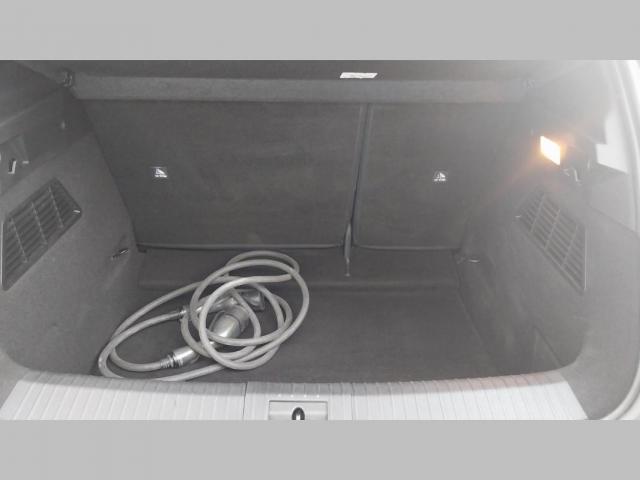 Renault Mégane E-Tech image 4