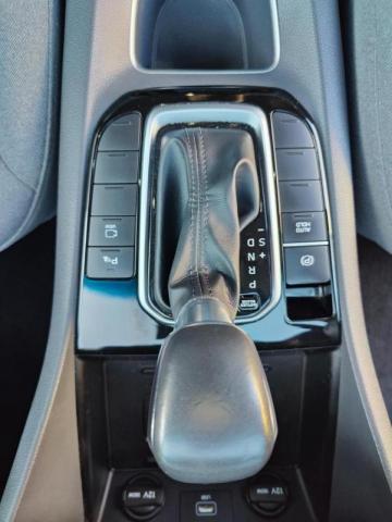Hyundai Ioniq image 3