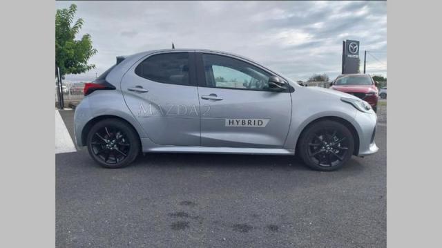 Mazda 2 image 2
