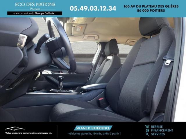 Mazda Cx-30 image 7