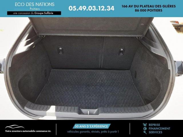 Mazda Cx-30 image 4