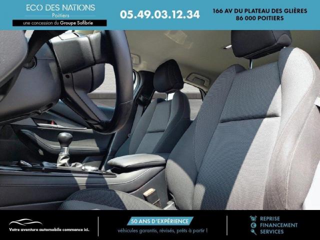 Mazda Cx-30 image 6