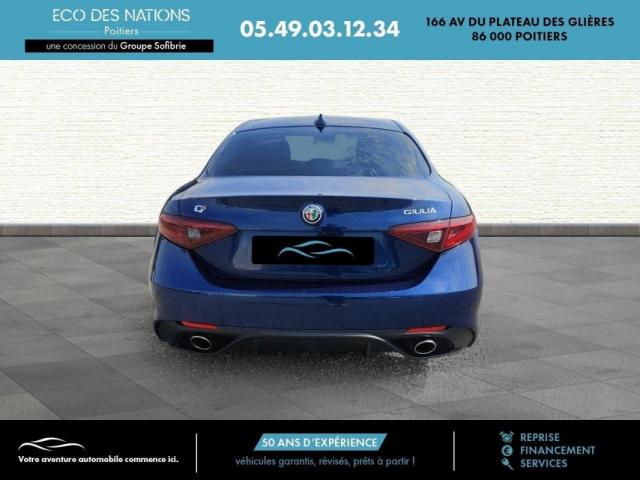 Alfa Romeo Giulia image 6
