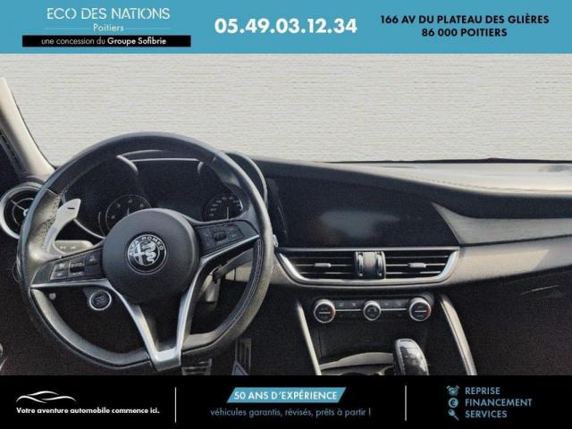 Alfa Romeo Giulia image 8