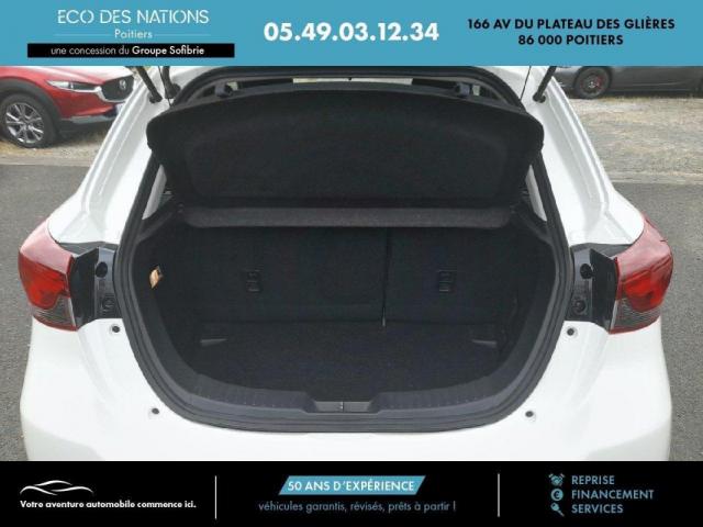 Mazda 2 image 1