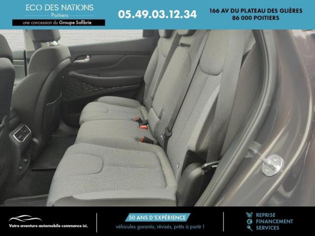 Hyundai Santa Fe image 9