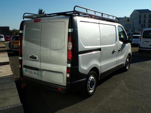 Renault Trafic image 2