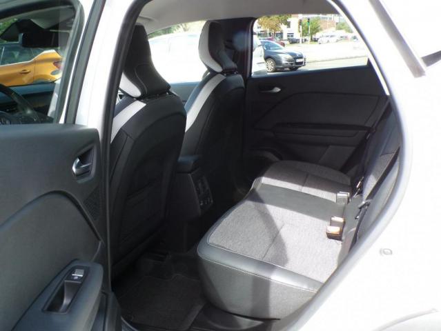 Renault Captur image 8