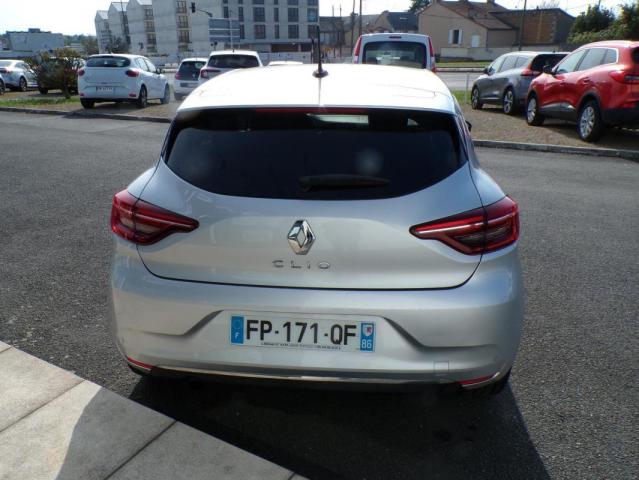 Renault Clio image 2