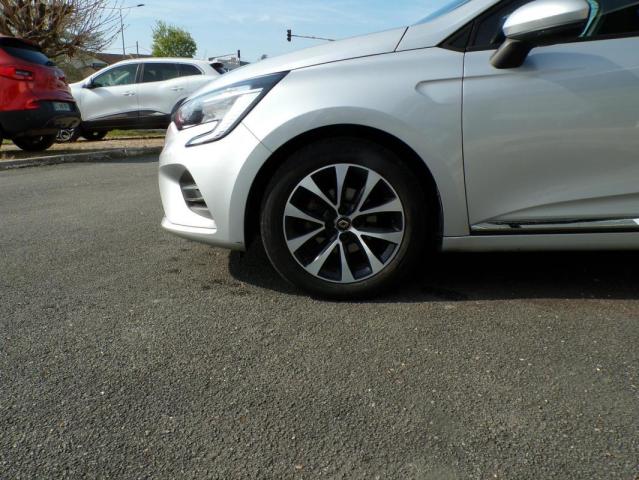 Renault Clio image 9