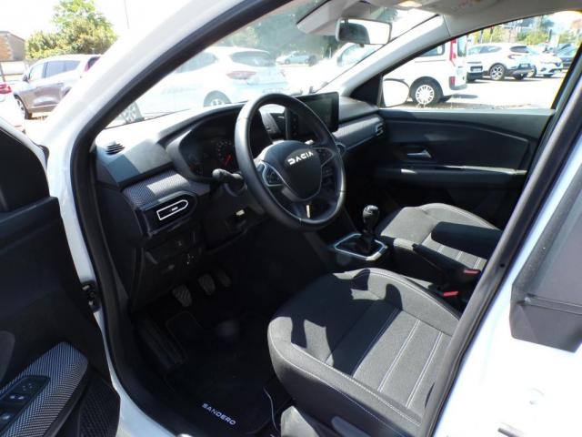 Dacia Sandero image 2