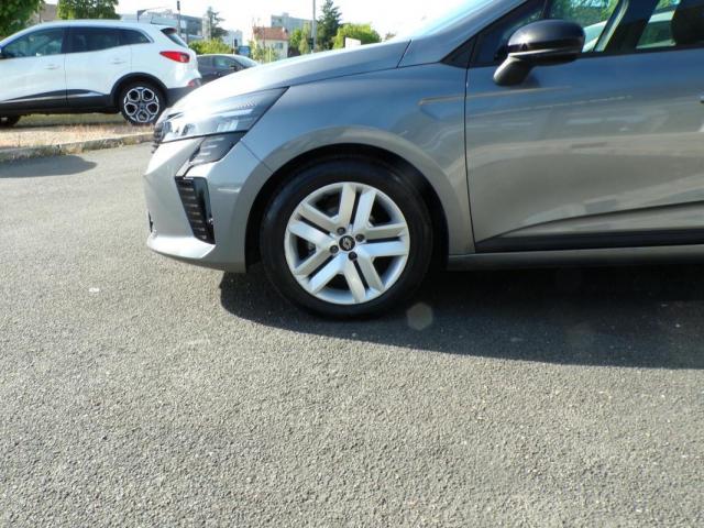 Renault Clio image 2