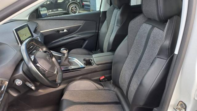 Peugeot 3008 image 4