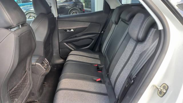 Peugeot 3008 image 8