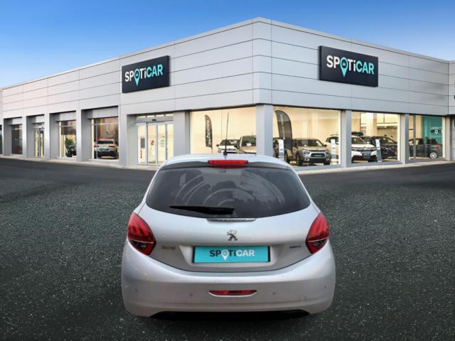 Peugeot 208 image 6